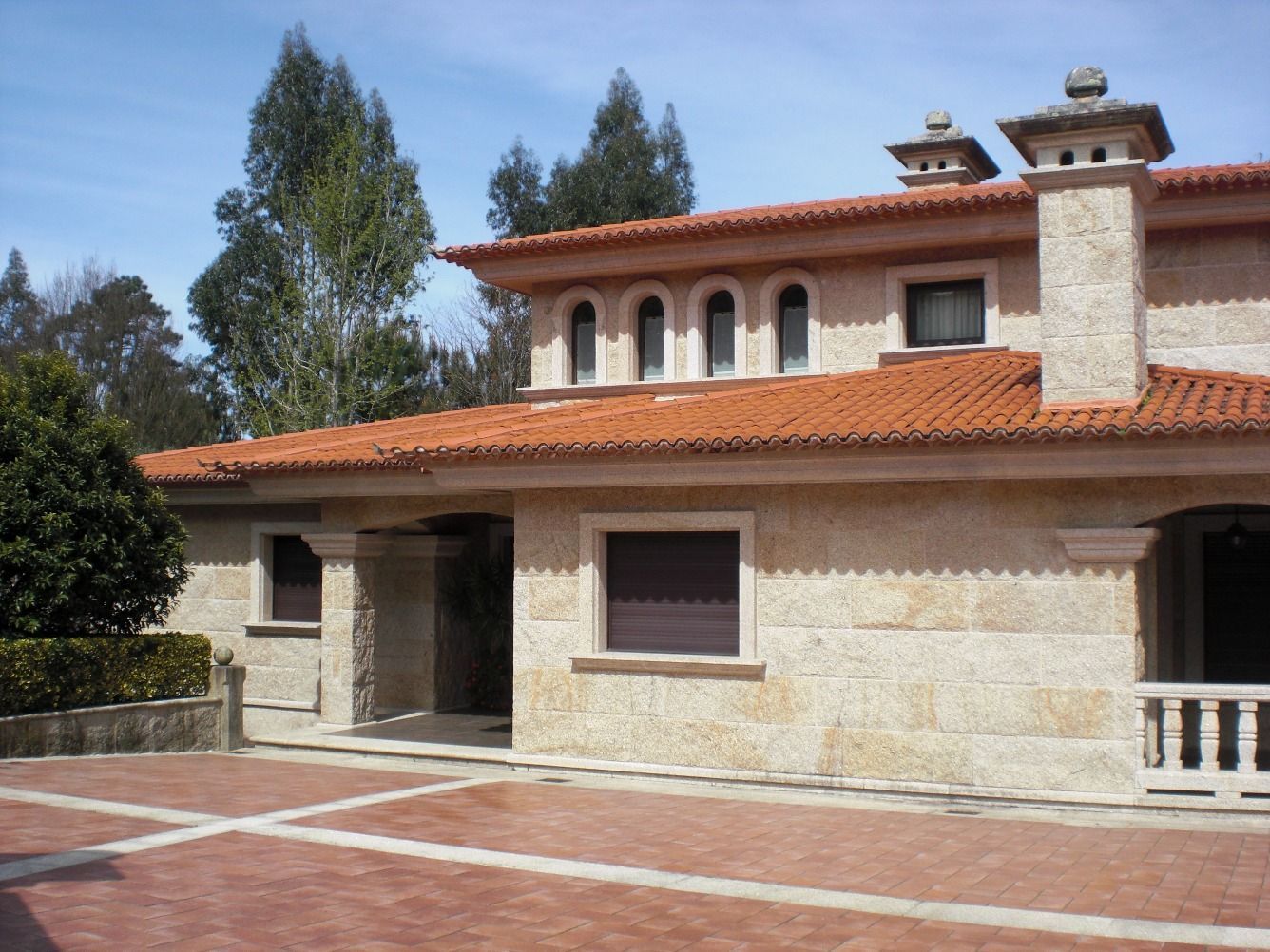 Vista exterior de Casa o xalet en venda en Gondomar amb Calefacció, Jardí privat i Parquet