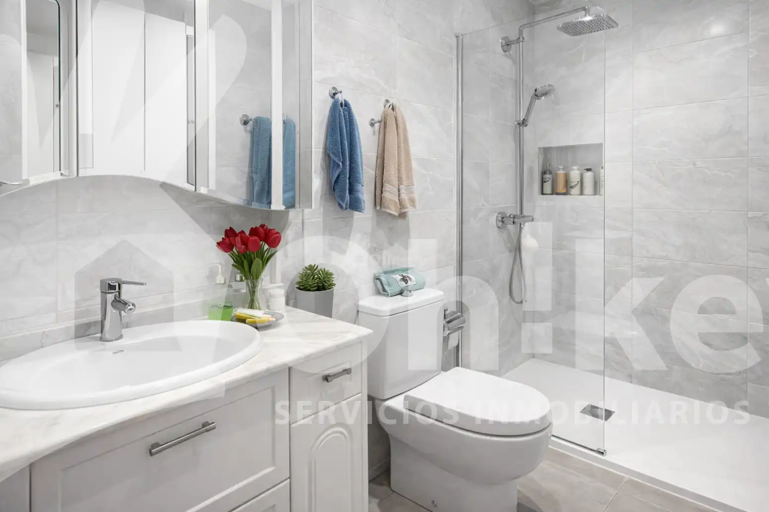 Baño de Ático en venta en Madrid con Terraza y Balcón