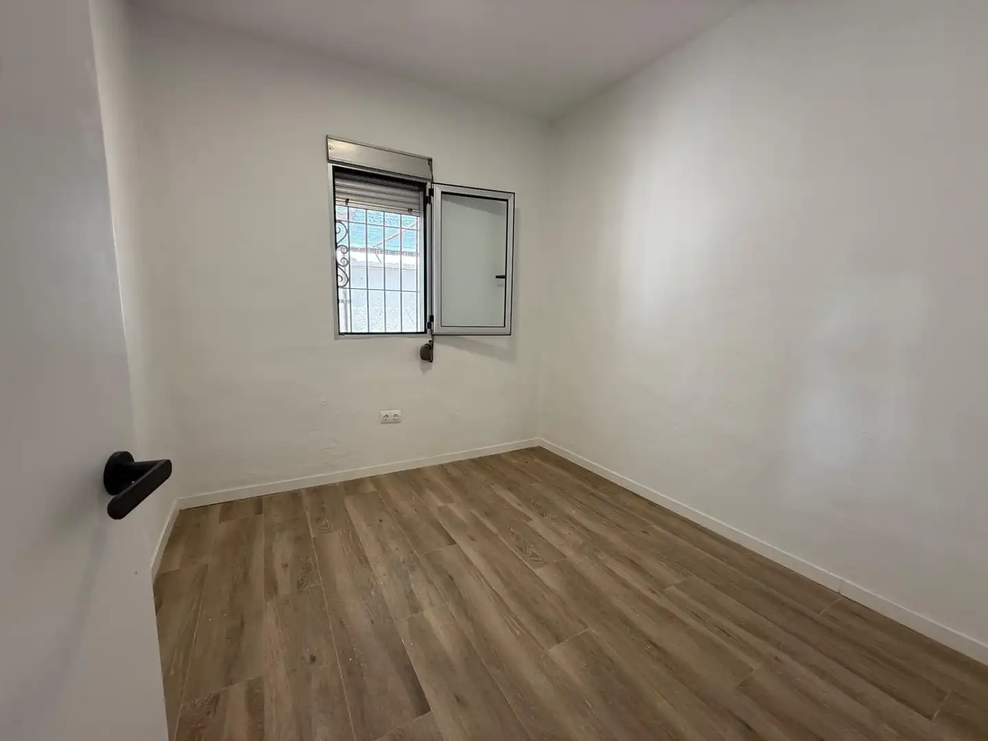 Bedroom of Houses for sale in Llíria  with Air Conditioner, Private garden and Terrace