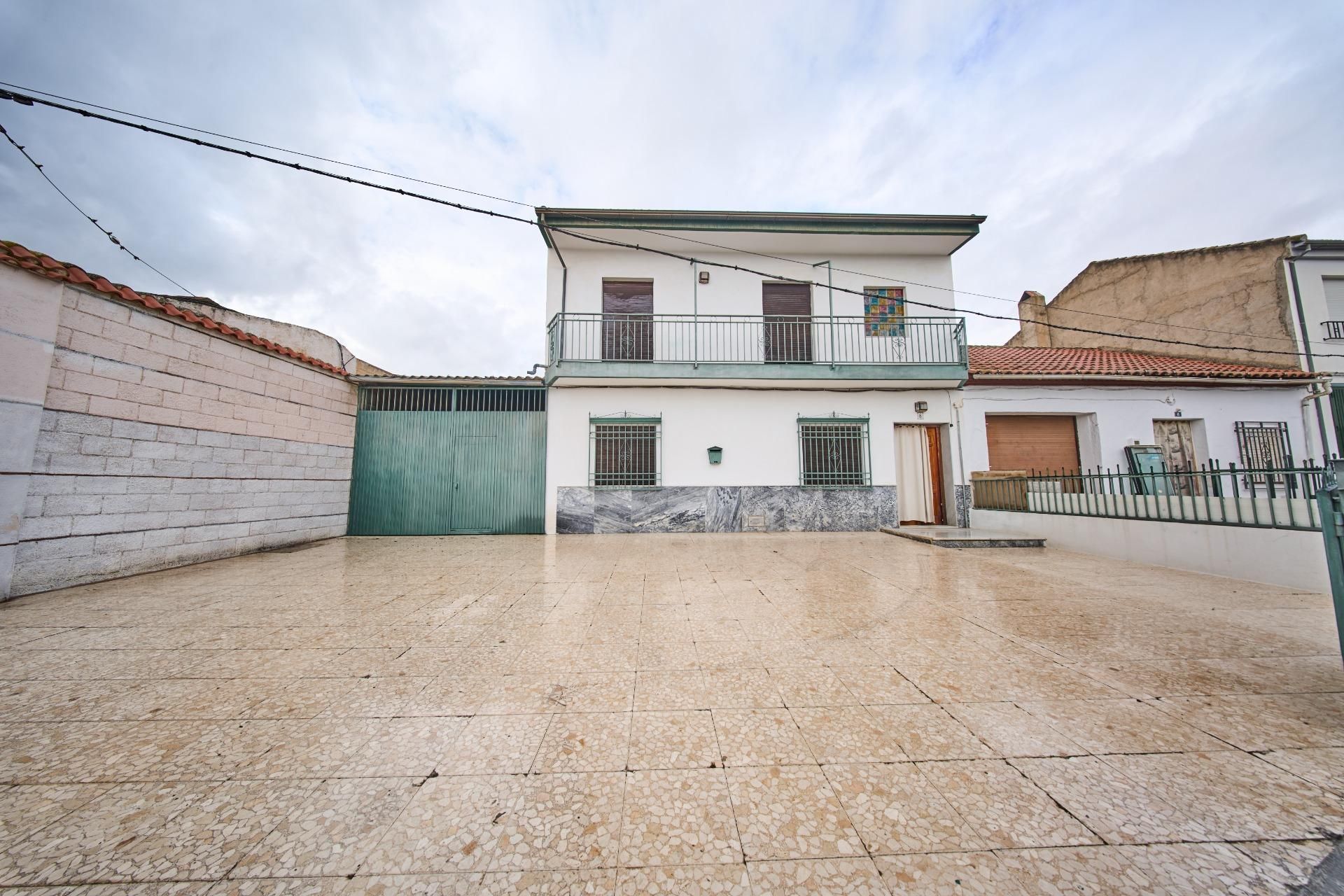 Exterior view of House or chalet for sale in Fuente Vaqueros  with Private garden