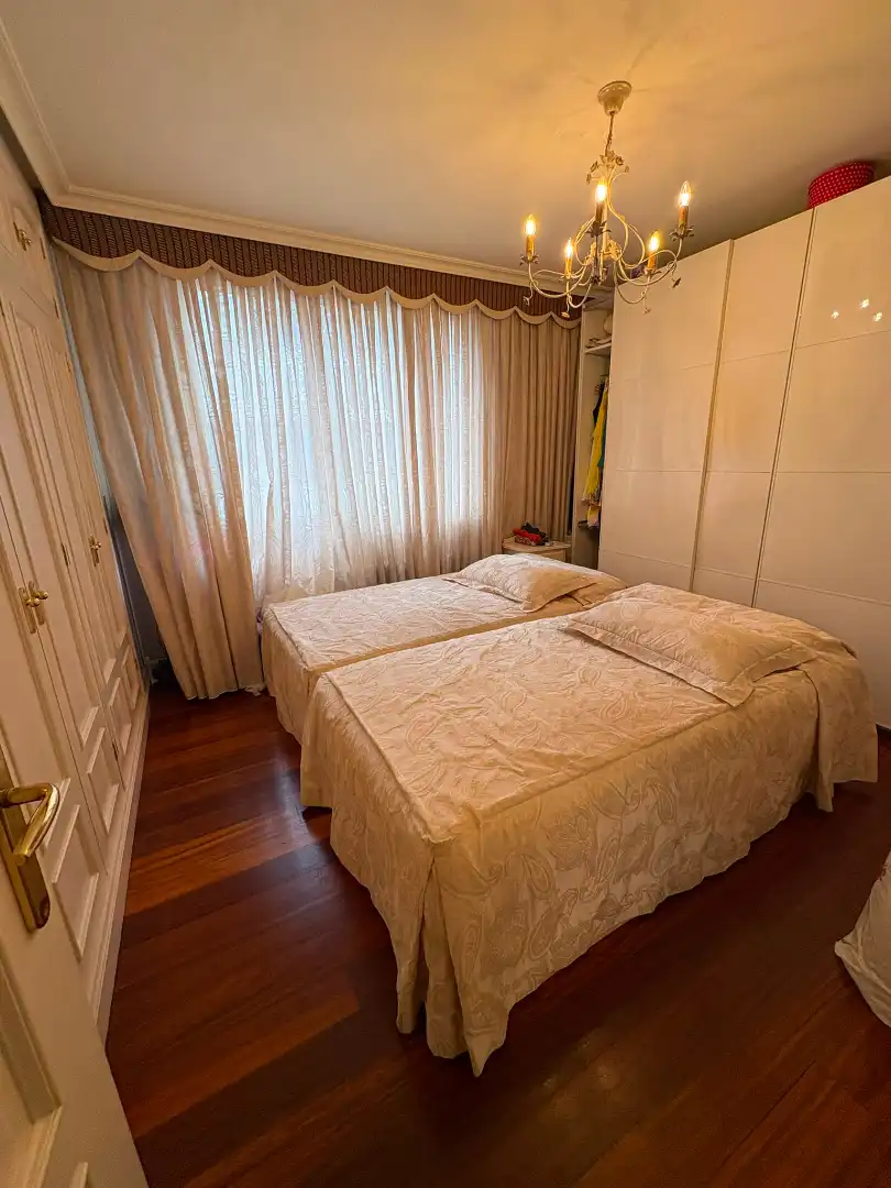 Habitación de Apartamento de alquiler en Bilbao  con Calefacción, Amueblado y Horno