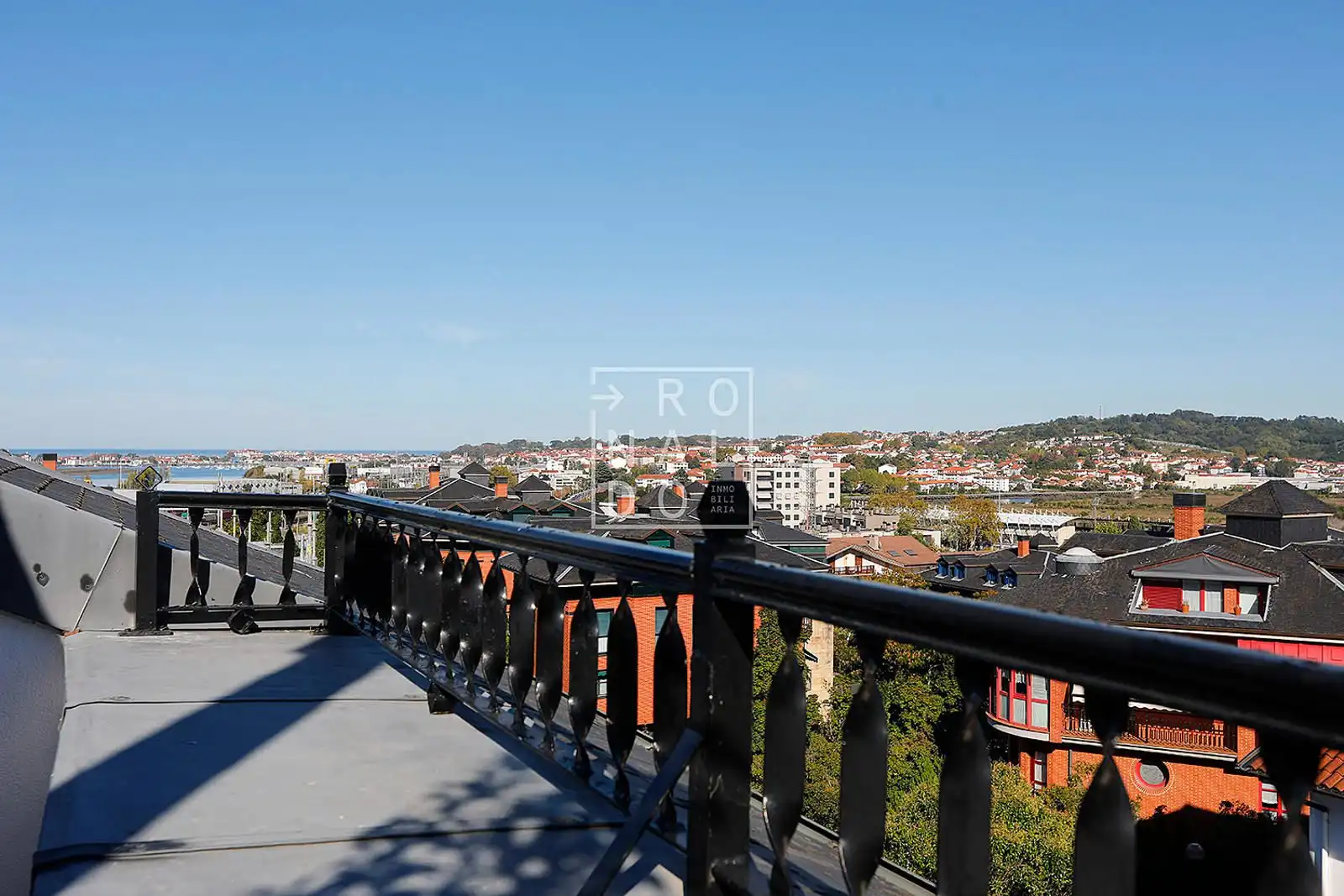 Vista exterior de Àtic en venda en Centro - Mendibil - Santiago