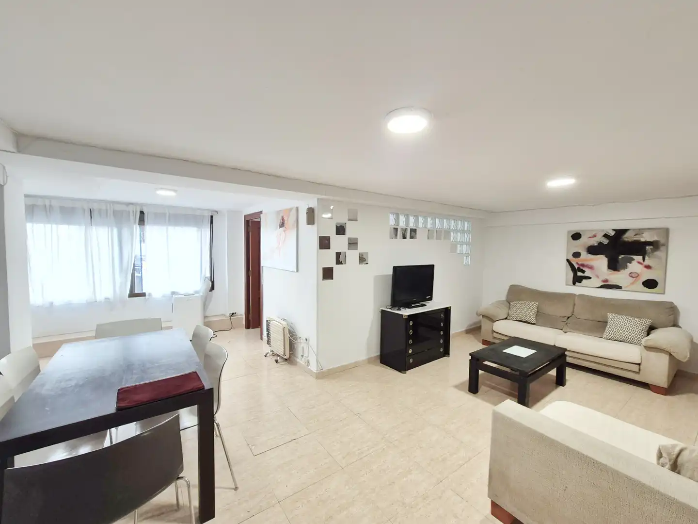 Appartement avec ascenseur à louer à Carrer de Romeu de Corbera, imagen 2