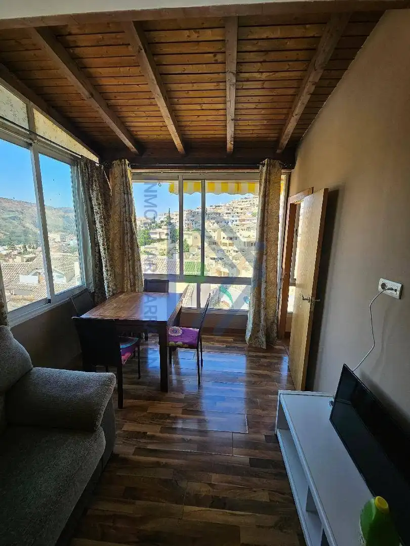 Vista exterior de Ático de alquiler en Cenes de la Vega con Aire acondicionado, Piscina y Amueblado