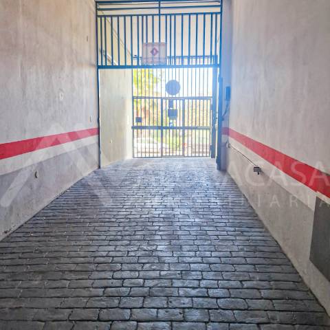 Garaje en Venta en Calle del Pintor de la Fuente Grima, 5 en Parque Ayala - Jardín de la Abadía - Huelín