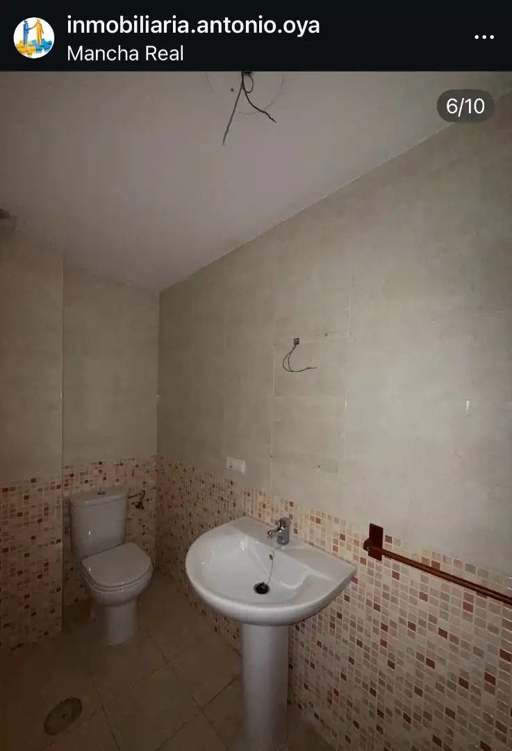 Badezimmer von Wohnung zum Verkauf in Mancha Real mit Heizung und Balkon