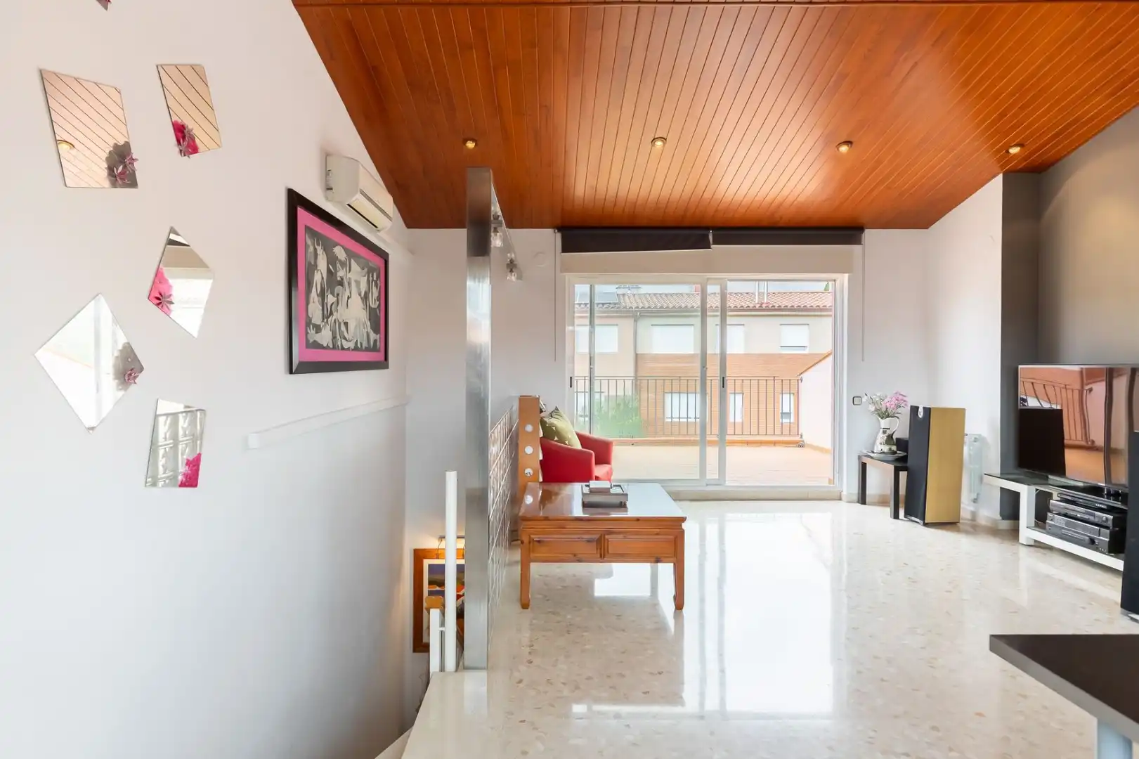 Sala d'estar de Casa o xalet en venda en Badalona amb Aire condicionat, Calefacció i Terrassa
