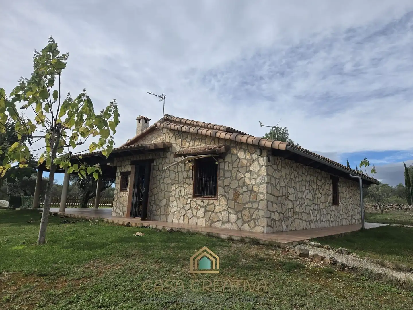 Vista exterior de Casa o chalet en venta en Chella con Aire acondicionado, Jardín privado y Amueblado