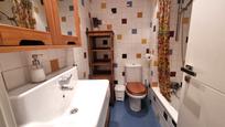 Bathroom of Flat for sale in Girona Capital  with Air Conditioner, Heating and Parquet flooring