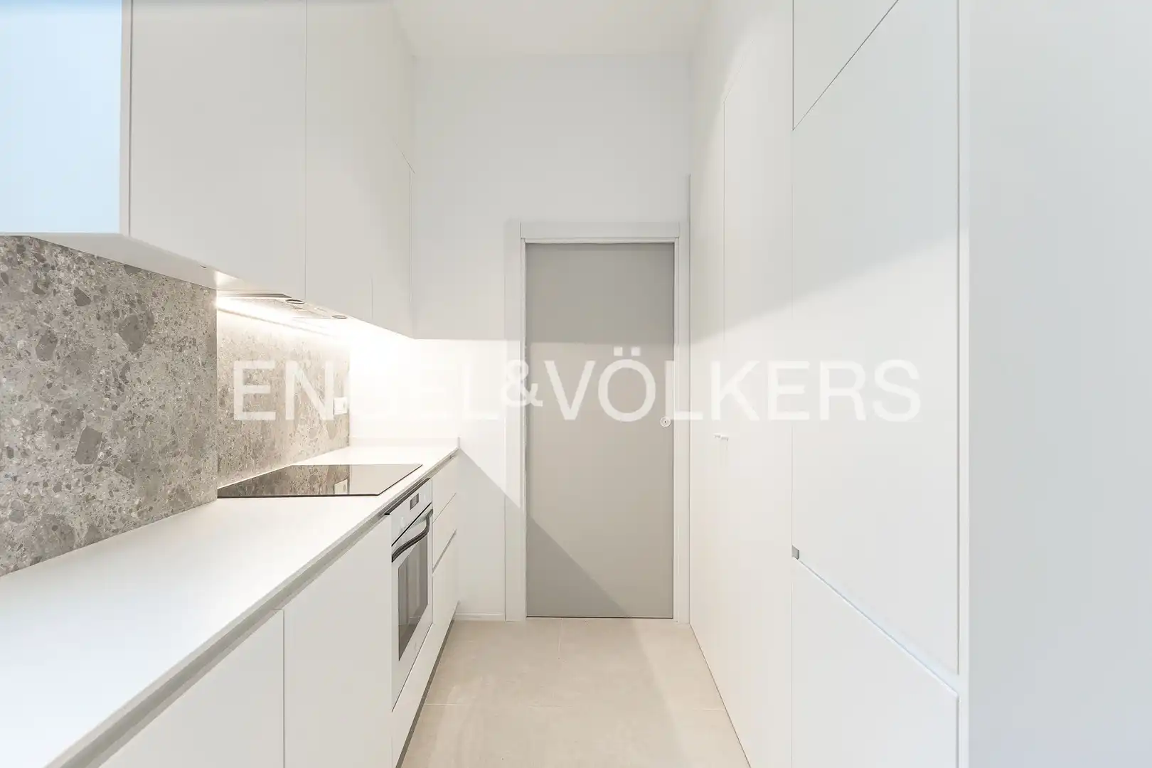 Küche von Wohnung zum Verkauf in L'Hospitalet de Llobregat mit Klimaanlage, Heizung und Terrasse