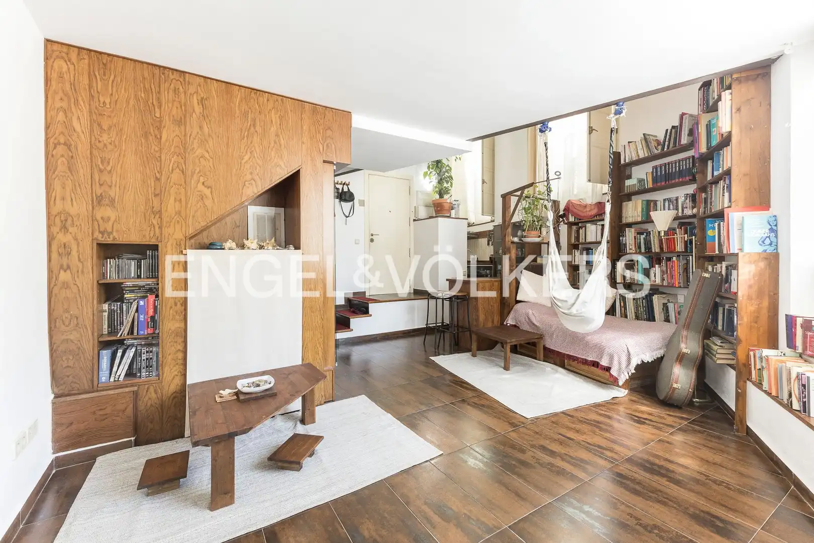 Sala de estar de Piso en venta en Barcelona con Calefacción y Amueblado