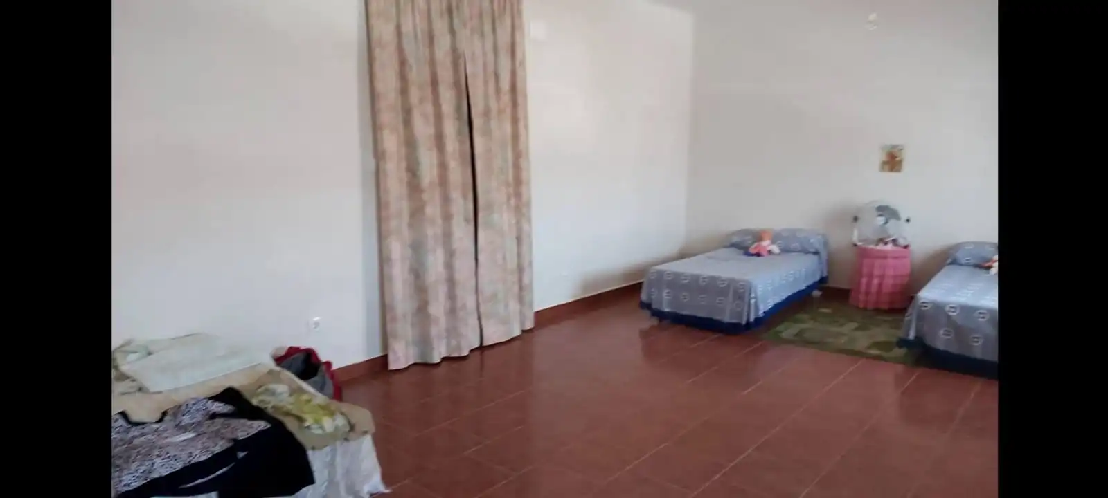 Habitación de Casa adosada en venta en Montizón con Aire acondicionado, Calefacción y Jardín privado