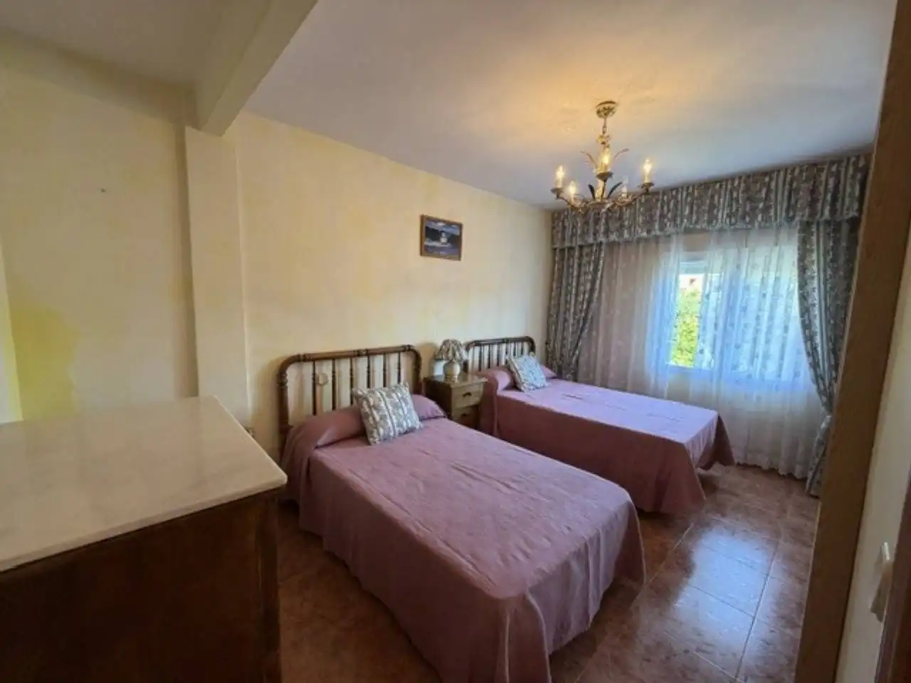 Bedroom of Flat for rent in Buitrago del Lozoya  with Heating and Furnished