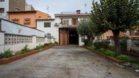 Vista exterior de Casa o xalet en venda en Montmeló amb Aire condicionat, Calefacció i Jardí privat