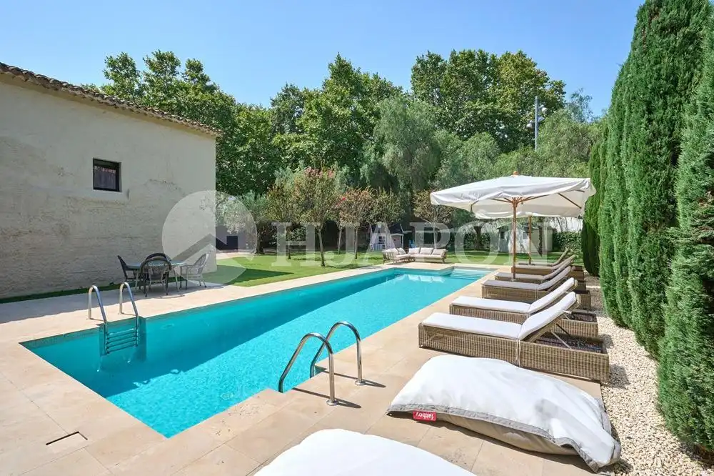 Schwimmbecken von Haus oder Chalet zum Verkauf in Alella mit Klimaanlage, Heizung und Privatgarten