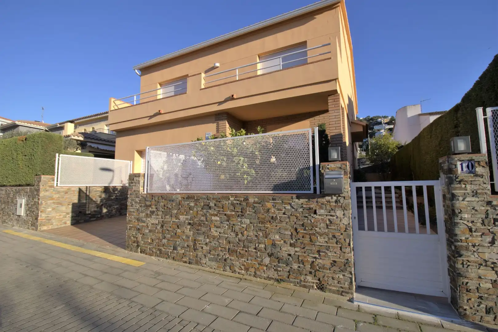 Vista exterior de Casa o chalet en venta en Els Grecs - Mas Oliva