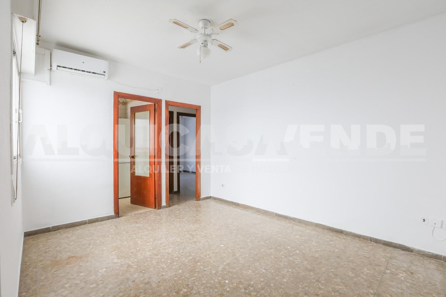 Bedroom of Flat for sale in  Sevilla Capital  with Terrace