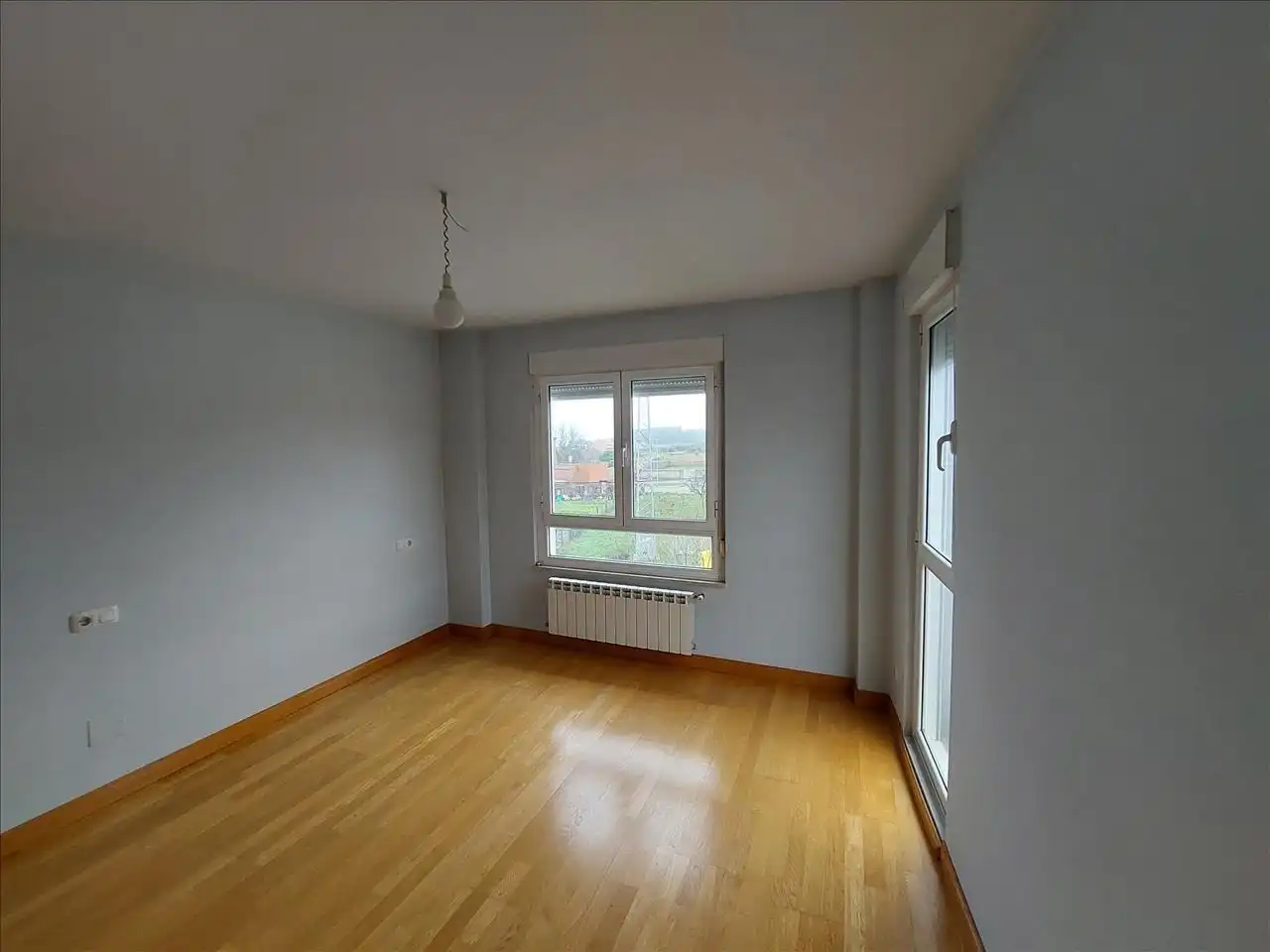 Habitación de Casa adosada en venta en Sariegos con Jardín privado