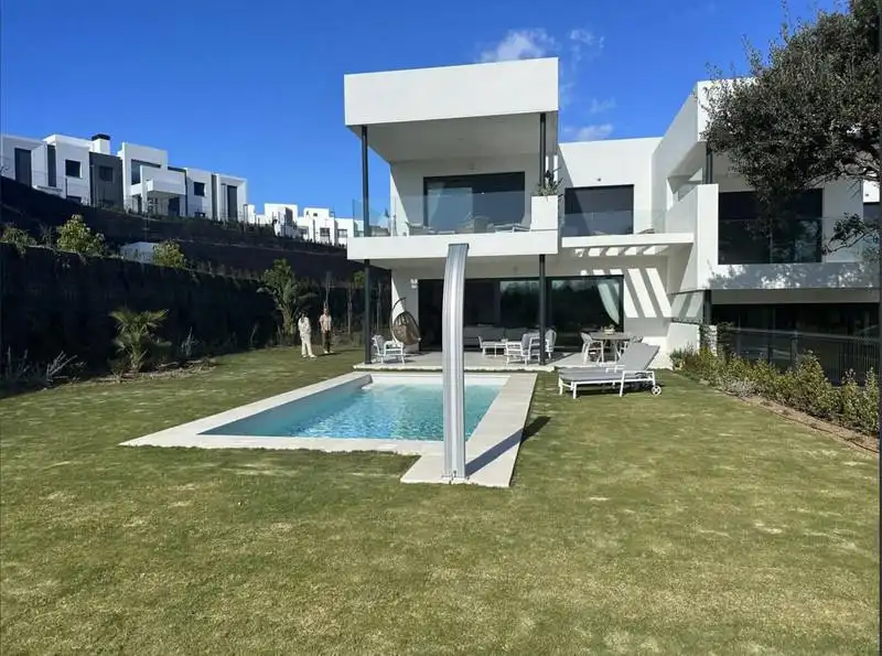 Exterior view of Detached homes for rent in Marbella  with Air Conditioner, Heating and Private garden