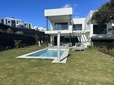 Casa aparellada amb balcó de lloguer a Las Chapas - El Rosario