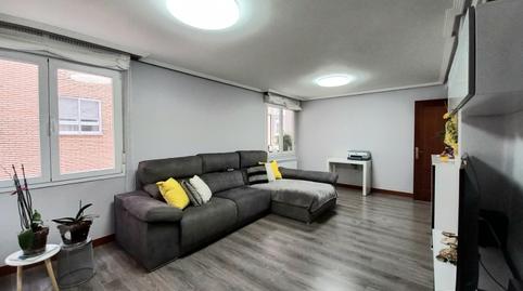 Foto 3 de Apartament en venda a Calle del Romancero, San Julián - Barriada de Cortes, Burgos