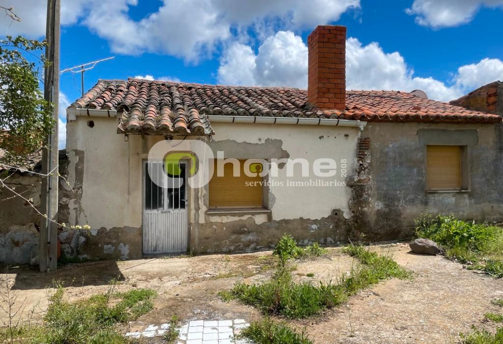 Country house for sale in Zamora Capital 