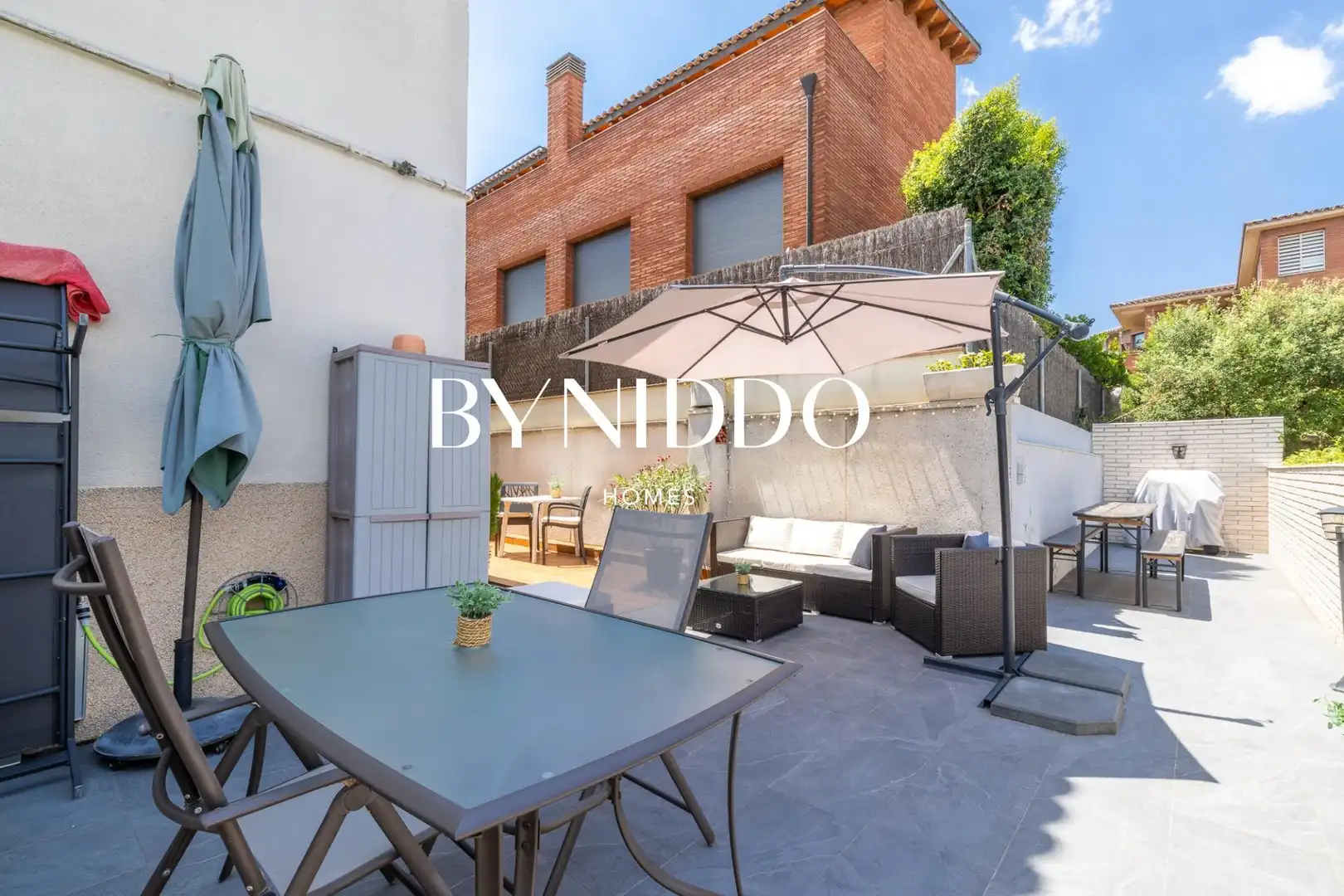 Terraza de Casa adosada en venta en Sant Cugat del Vallès con Aire acondicionado, Calefacción y Jardín privado