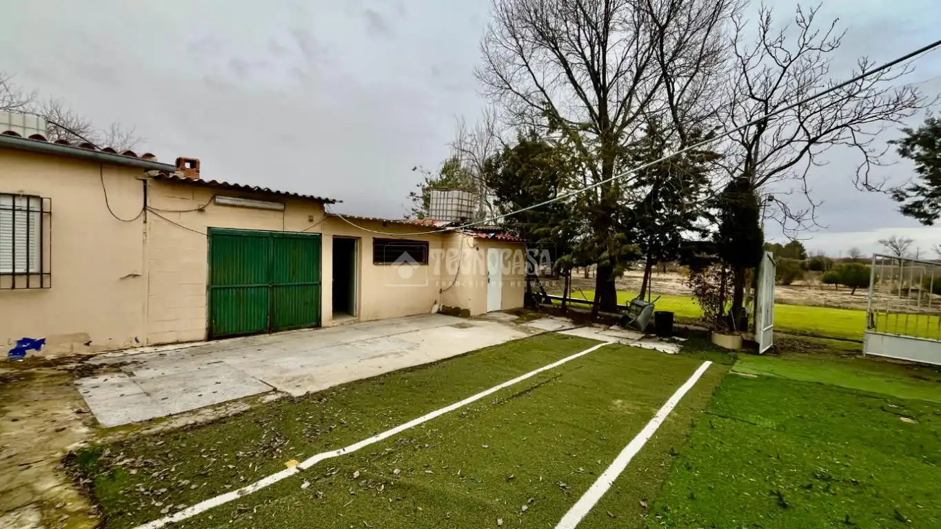 Finca rústica en venda a Villafranca de los Caballeros