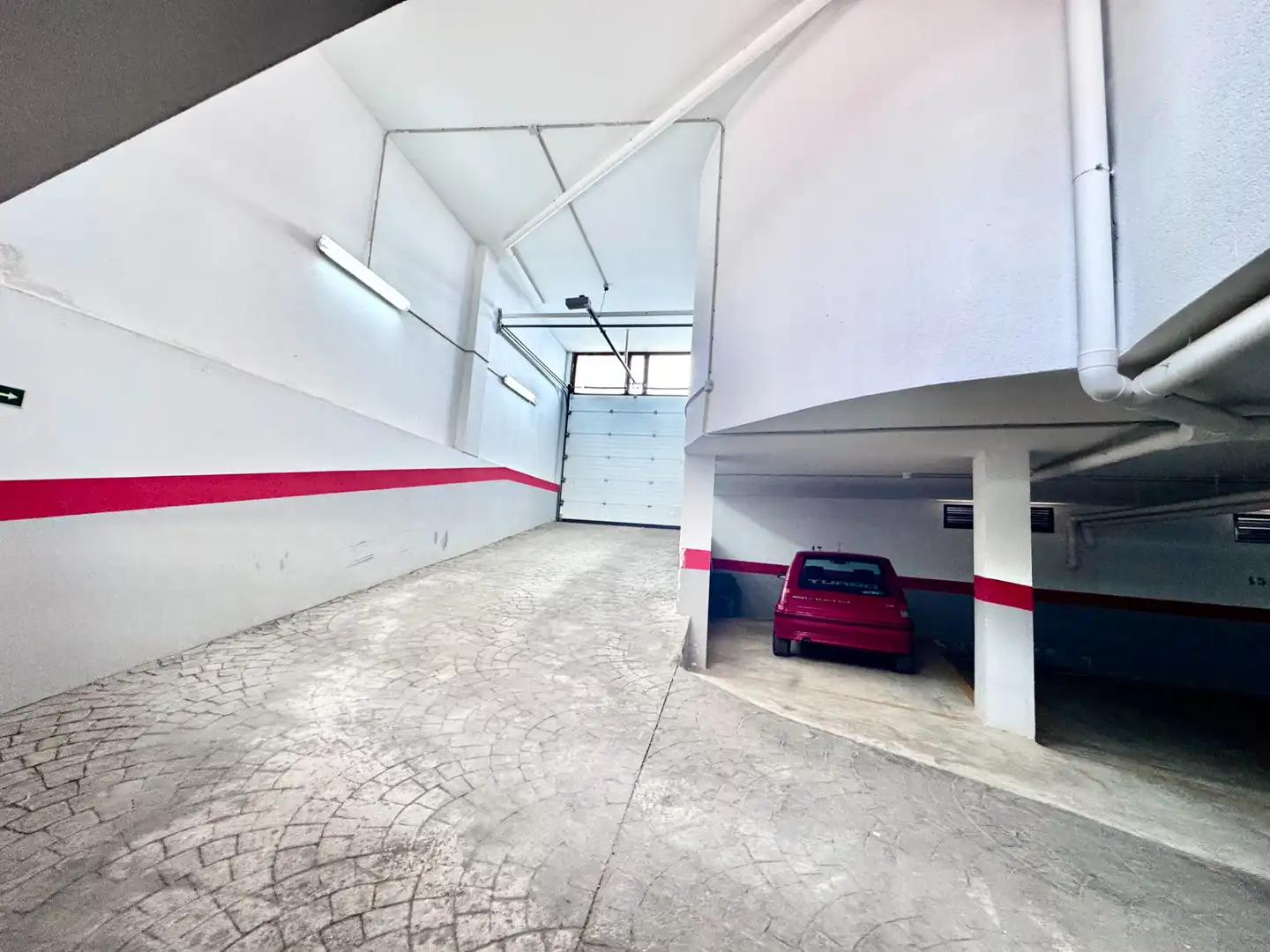 Parking de Apartamento en venta en Paterna del Río con Terraza, Trastero y Amueblado