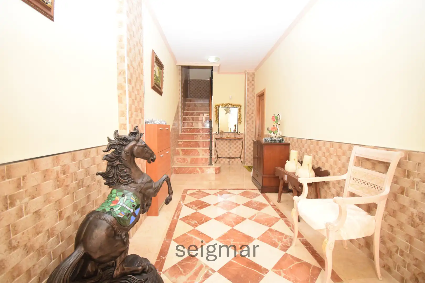 Casa adosada en venta en La Nucia con Terraza, Horno y Lavadora