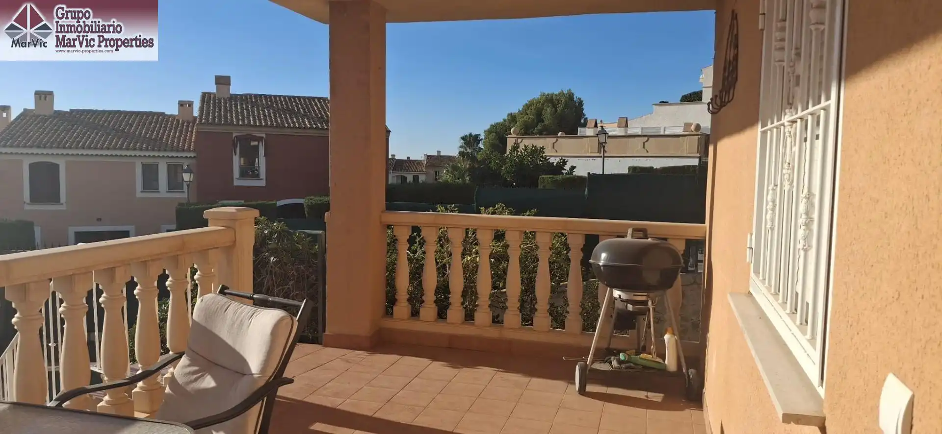 Chalet con terraza en venta en Golf Bahía, imagen 4