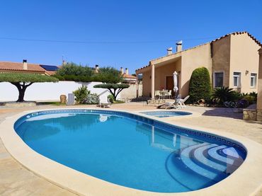 Haus mit Pool zum Verkauf in calle de Montagut