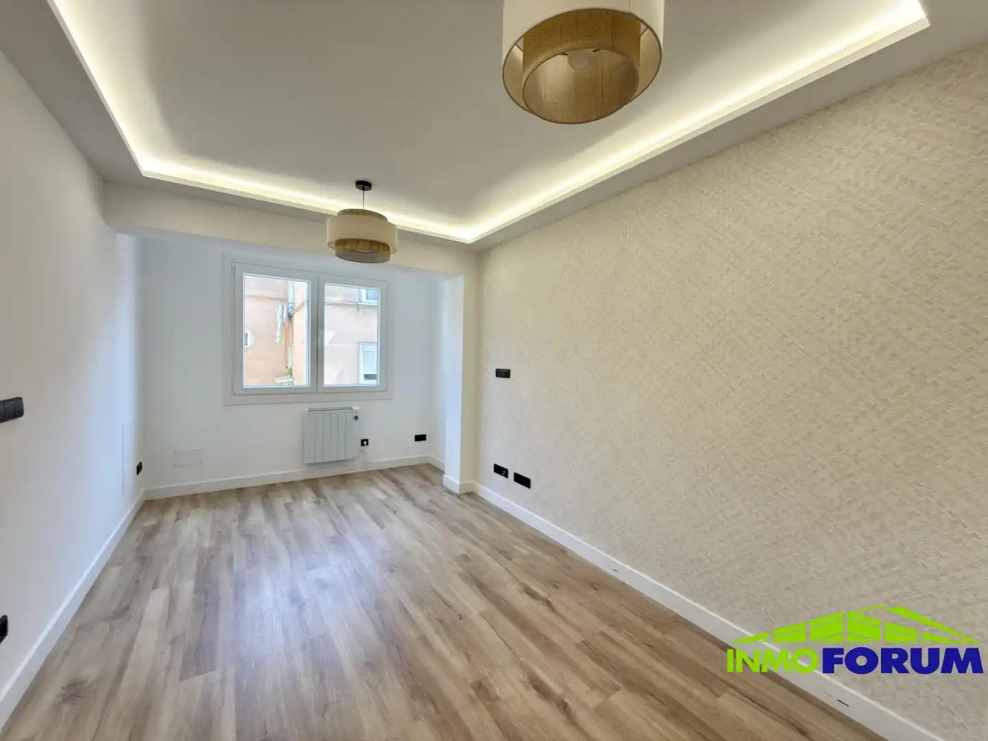 Piso en venta en A Coruña Capital  con Calefacción y Trastero