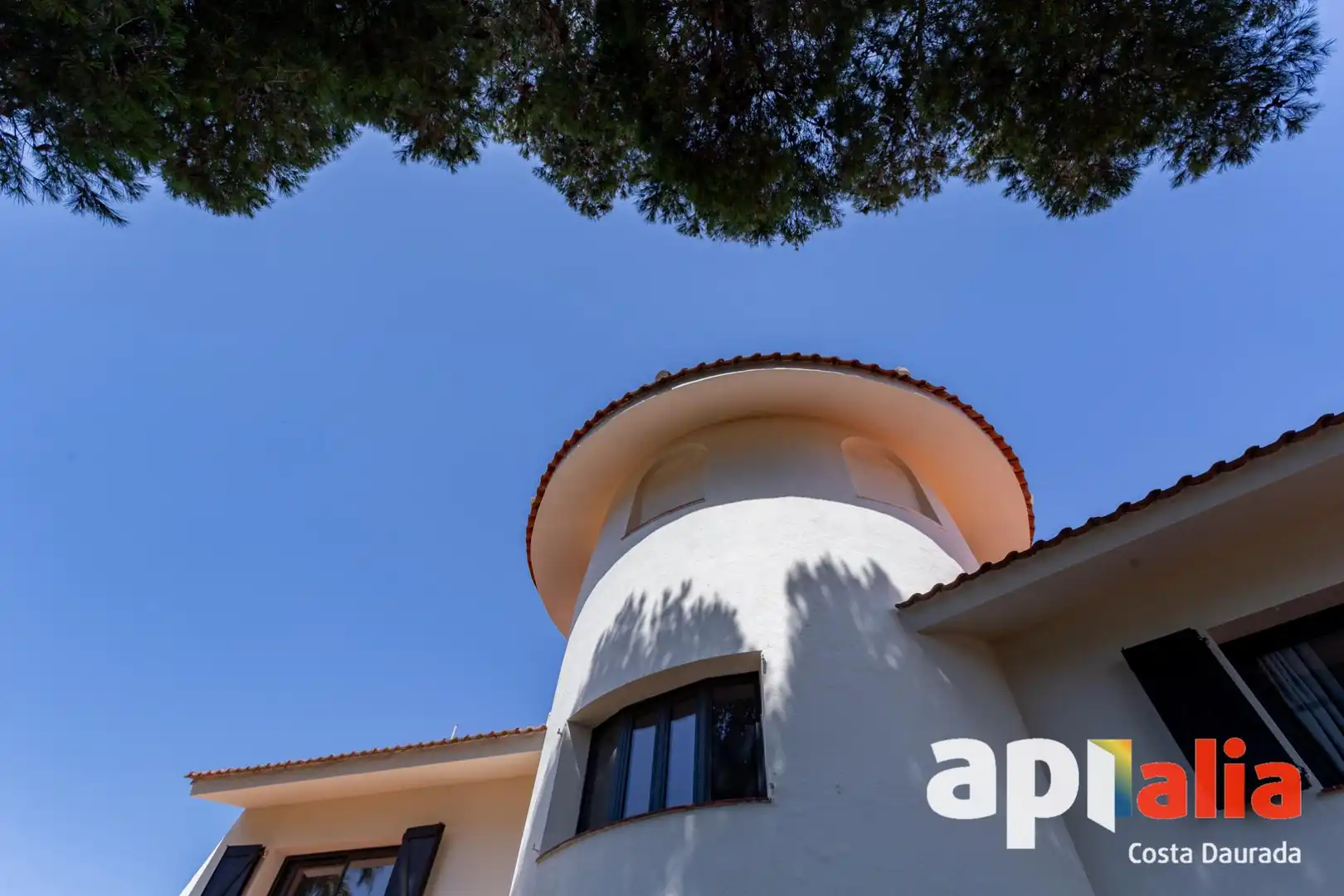 Vista exterior de Casa o xalet en venda en Salou amb Calefacció, Jardí privat i Terrassa