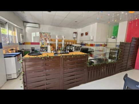 Premises to rent in Cartagena  with Air Conditioner and Terrace