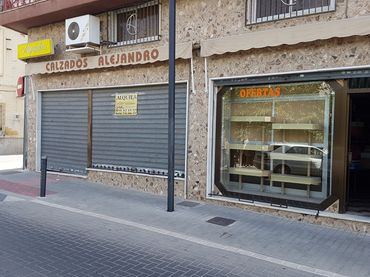 Local comercial de lloguer a Plaza Barranco