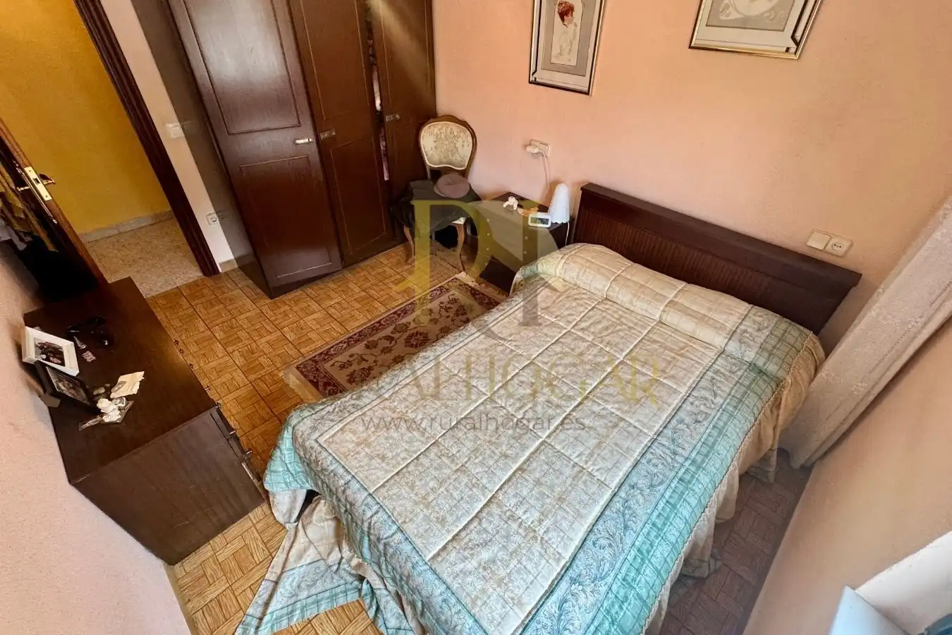 Dormitori de Casa o xalet en venda en La Pola de Gordón  amb Calefacció i Jardí privat