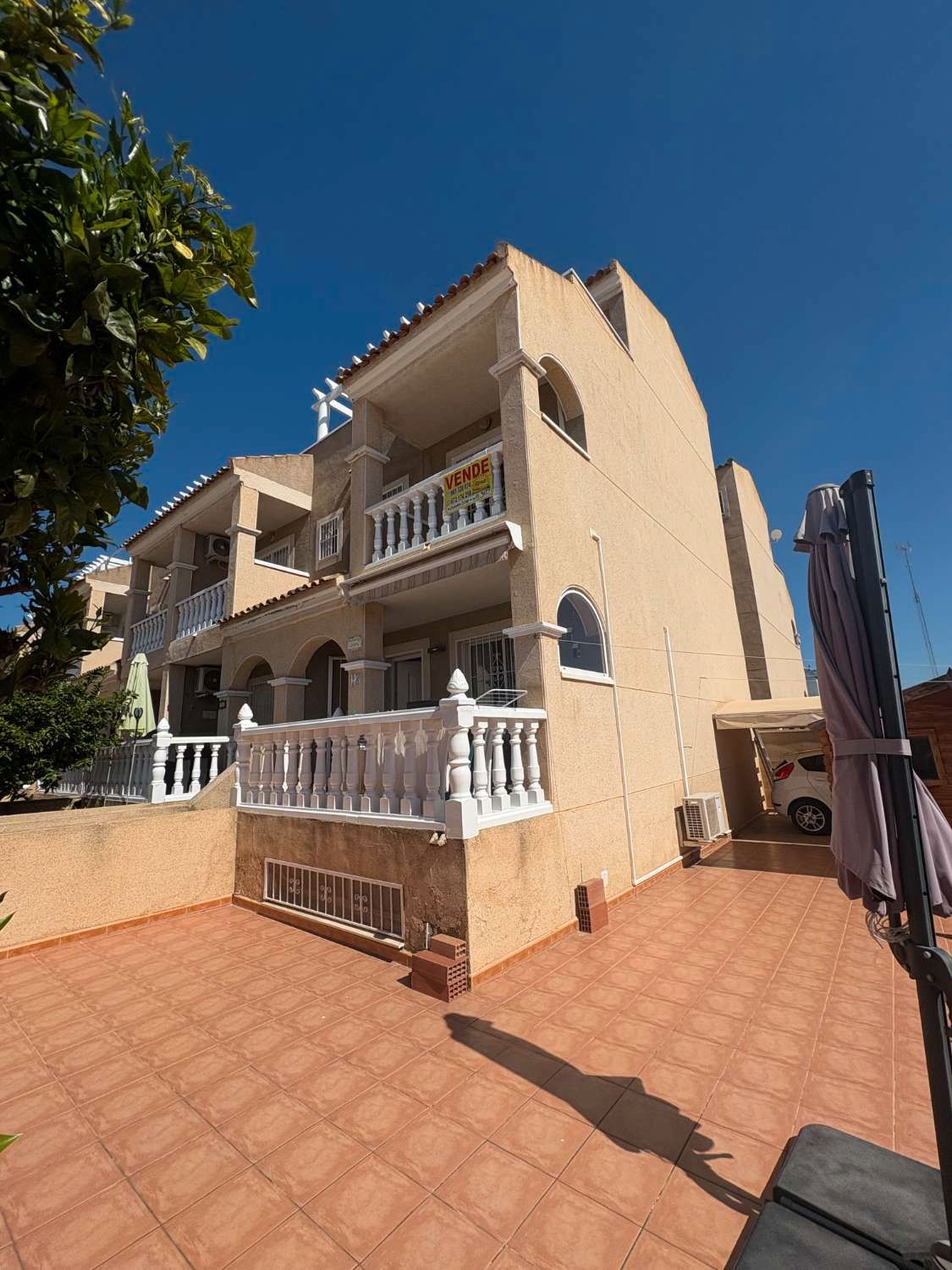 Vista exterior de Dúplex en venta en Orihuela con Aire acondicionado, Calefacción y Piscina