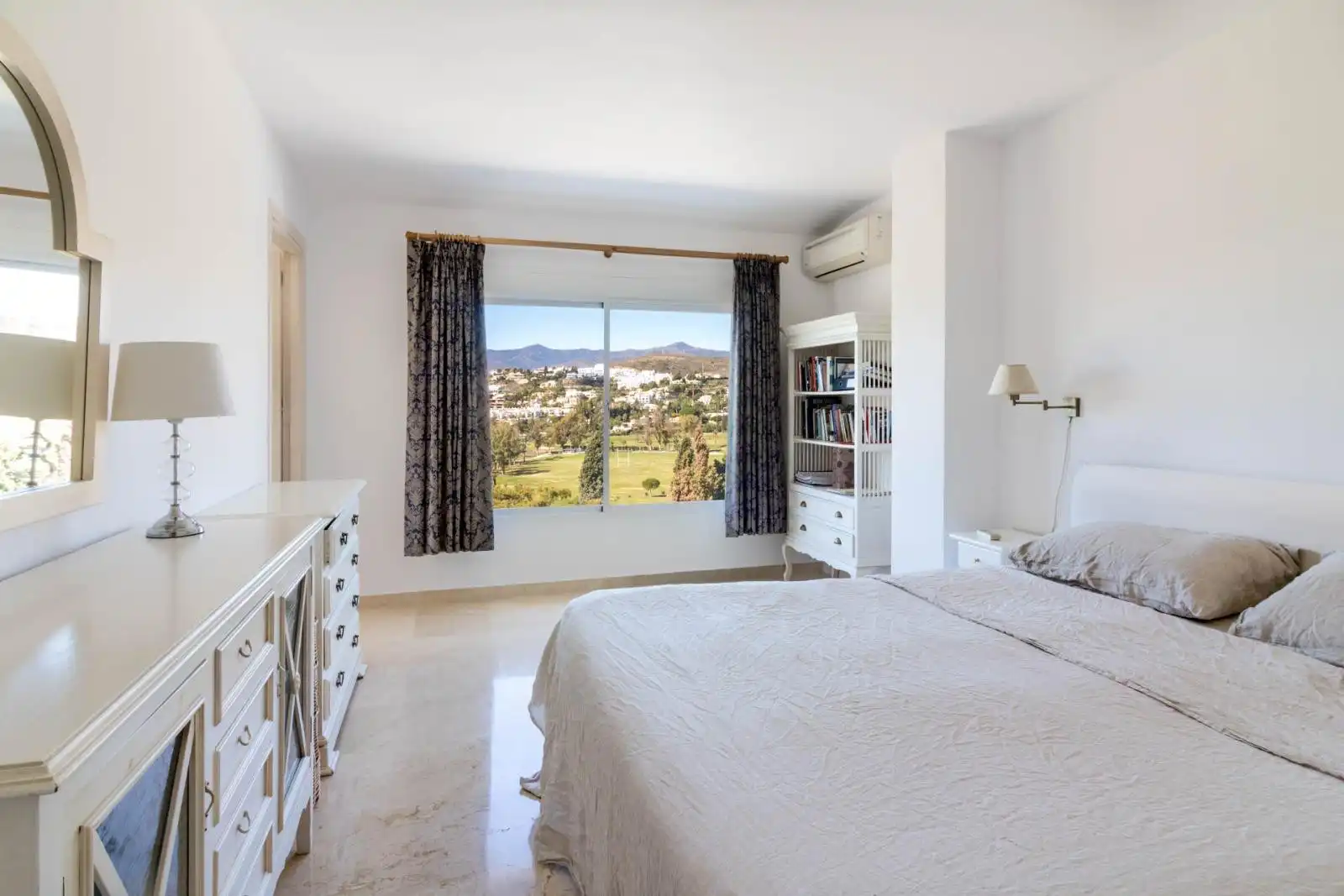 House with pool for sale in Estepona Pueblo, imagen 15