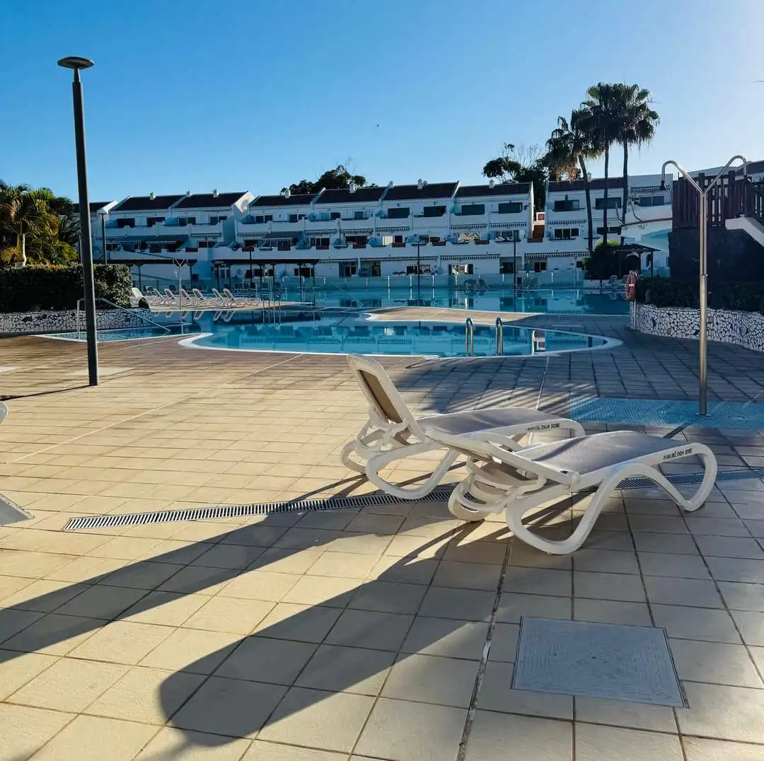 Swimming pool of Apartments for rent in Arona