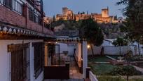 Jardí de Casa o xalet en venda en  Granada Capital amb Aire condicionat, Terrassa i Moblat