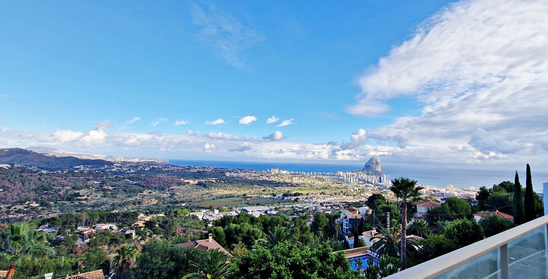 Vista exterior de Casa adosada de lloguer en Calpe / Calp amb Aire condicionat, Terrassa i Moblat