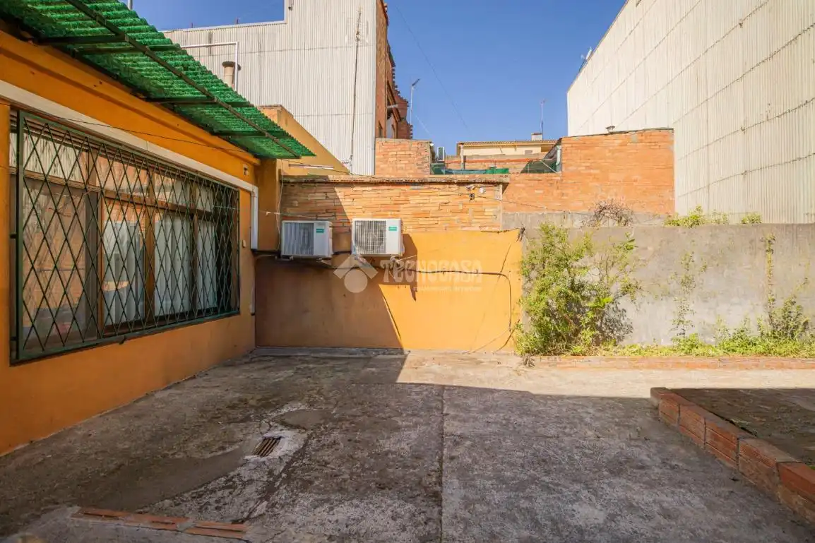 Vista exterior de Casa adosada en venda en Gavà amb Terrassa