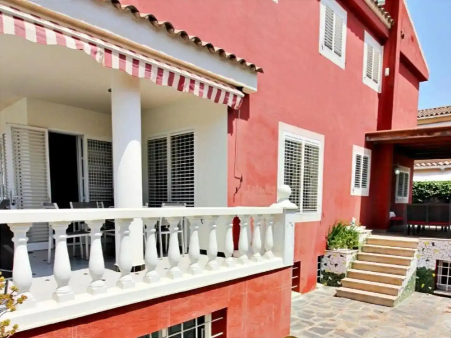 Terrassa de Casa o xalet en venda en Benicasim / Benicàssim amb Aire condicionat, Piscina i Balcó