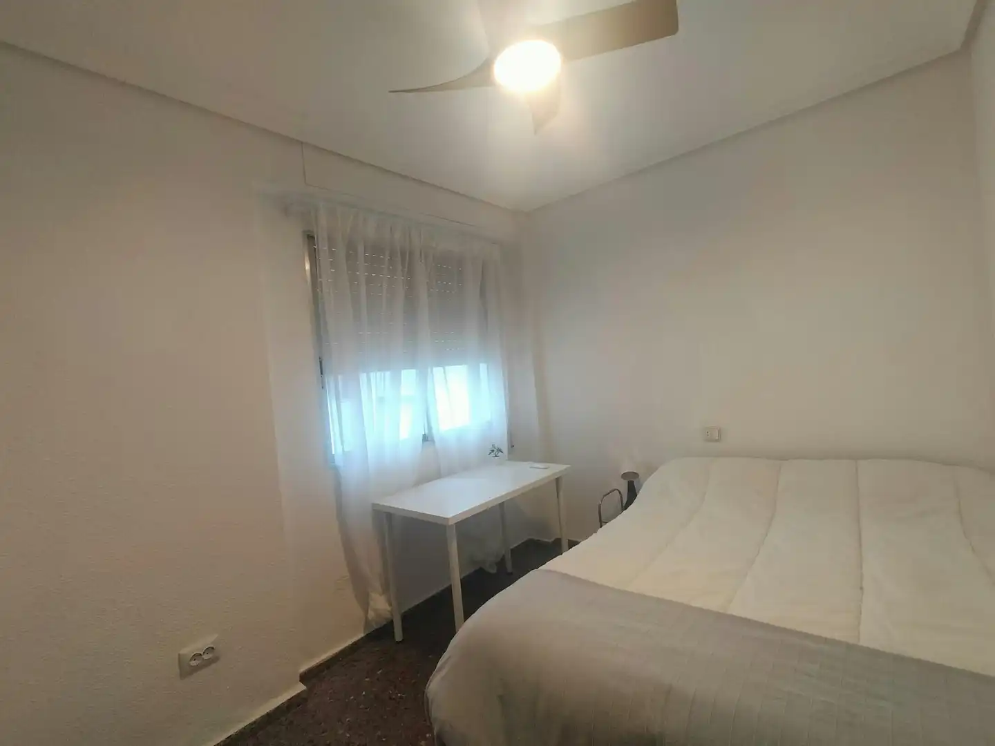 Bedroom of Flat for share in Valencia  with Furnished and Washing machine
