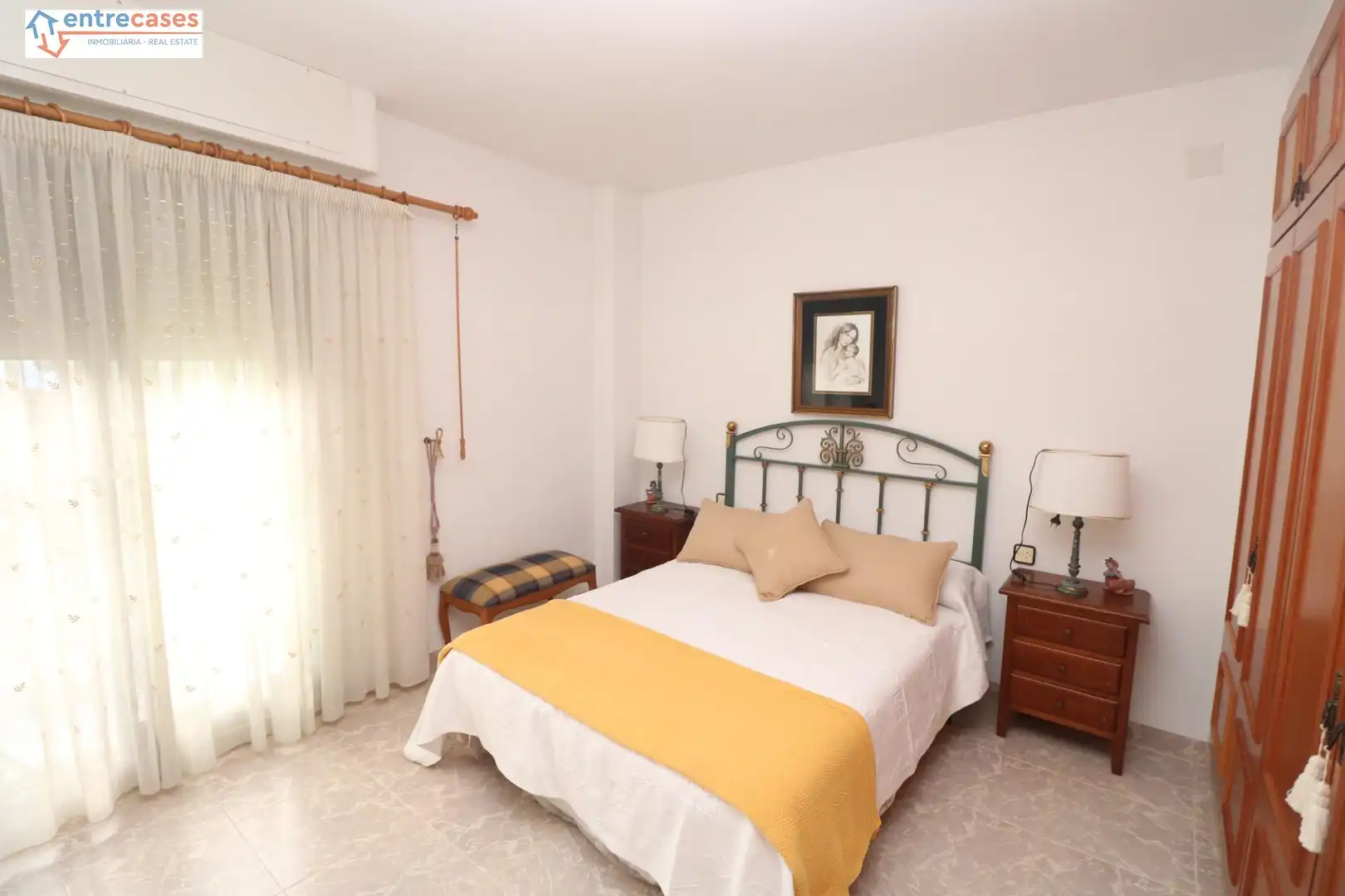 Habitación de Planta baja en venta en Gilet con Amueblado y Balcón