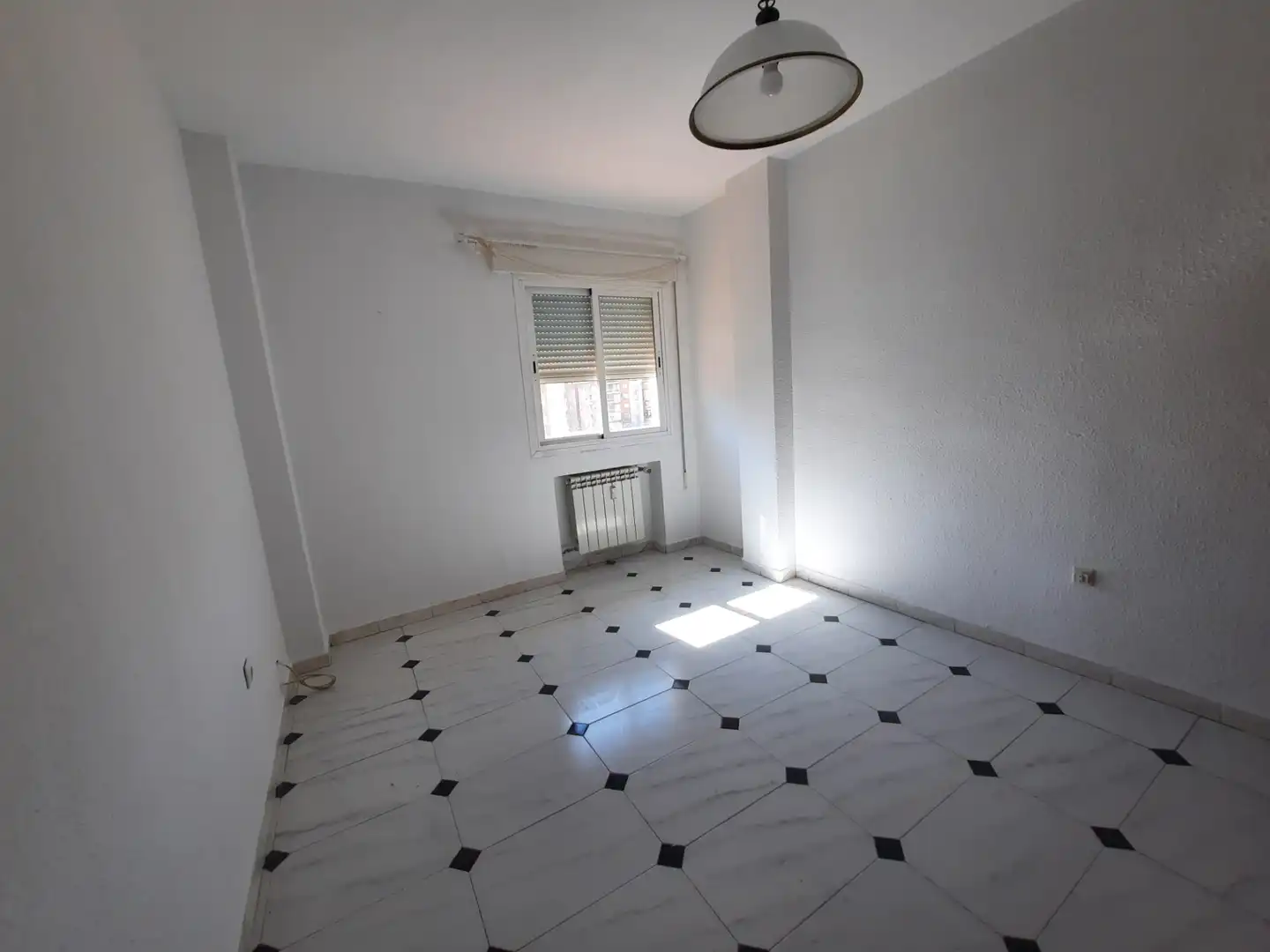 Habitación de Piso en venta en Badajoz con Calefacción