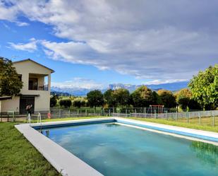 Piscina de Casa o xalet en venda en Aínsa-Sobrarbe amb Calefacció, Jardí privat i Terrassa