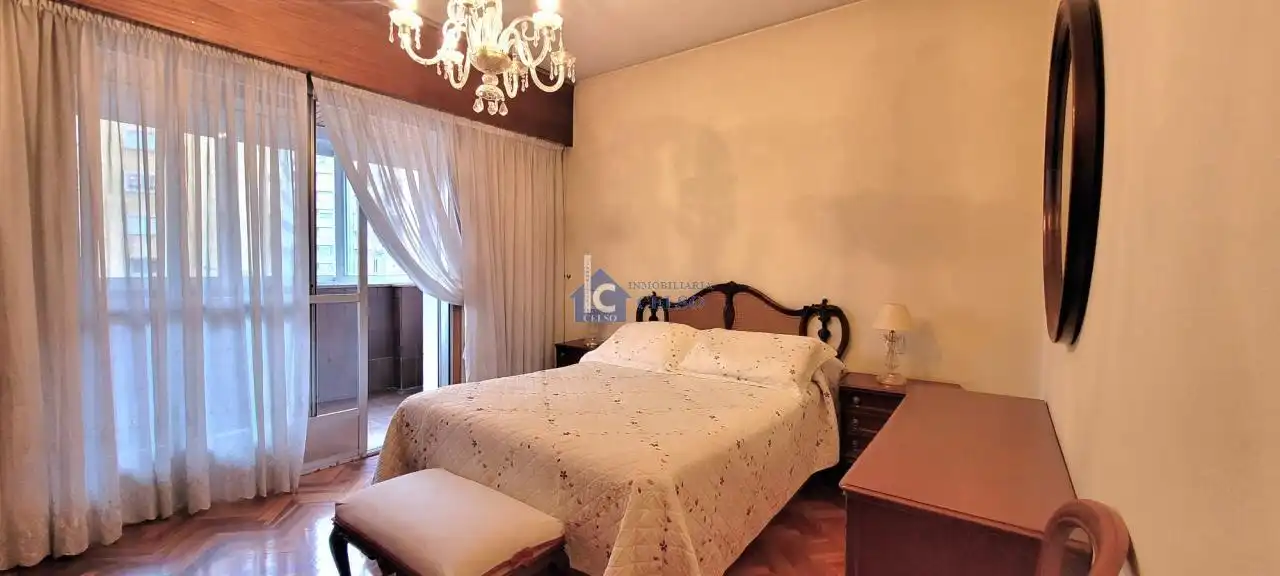 Habitación de Piso en venta en Ourense Capital  con Calefacción y Amueblado