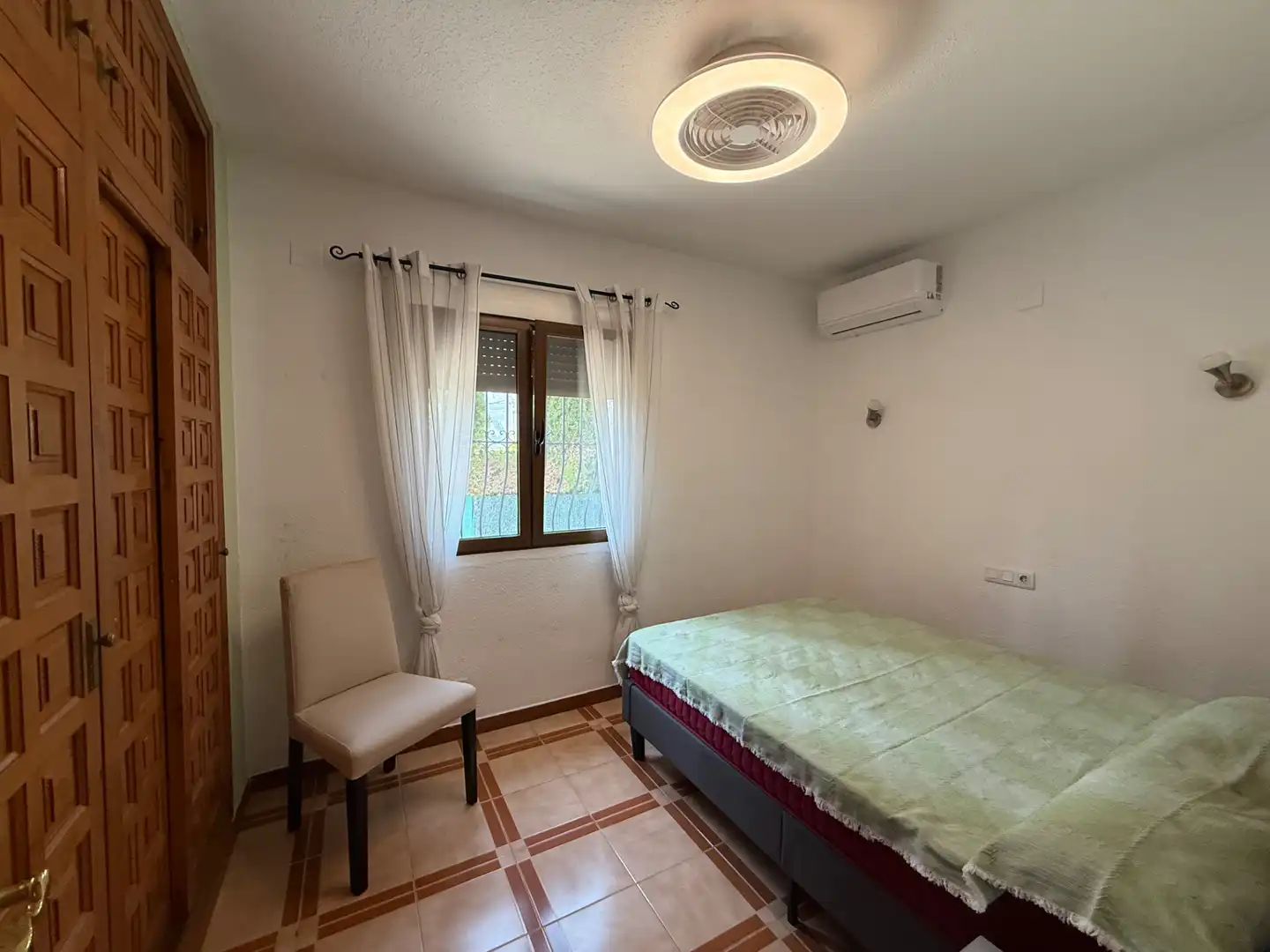 Bedroom of Houses for rent in Dénia  with Air Conditioner, Heating and Private garden